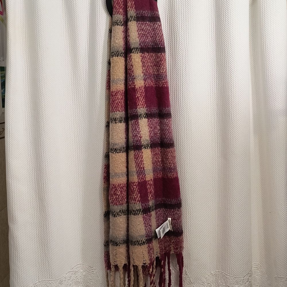 Max Studio Scarf Women's NWT